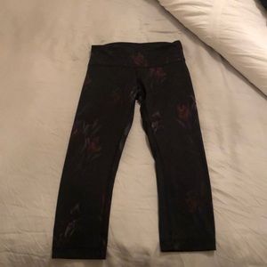 Lululemon cropped leggings